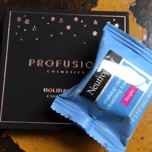 Profusion 4 shade pallette NIB